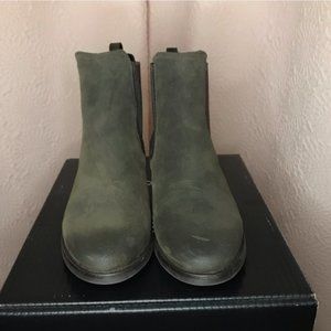 Thursday Duchess Chelsea Ankle Boots